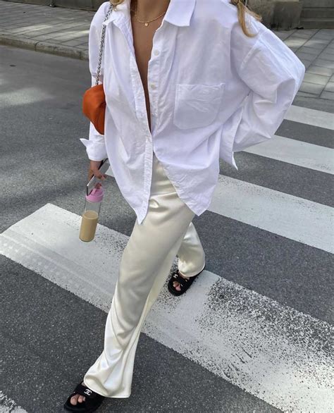 casual oversized white shirt outfit.